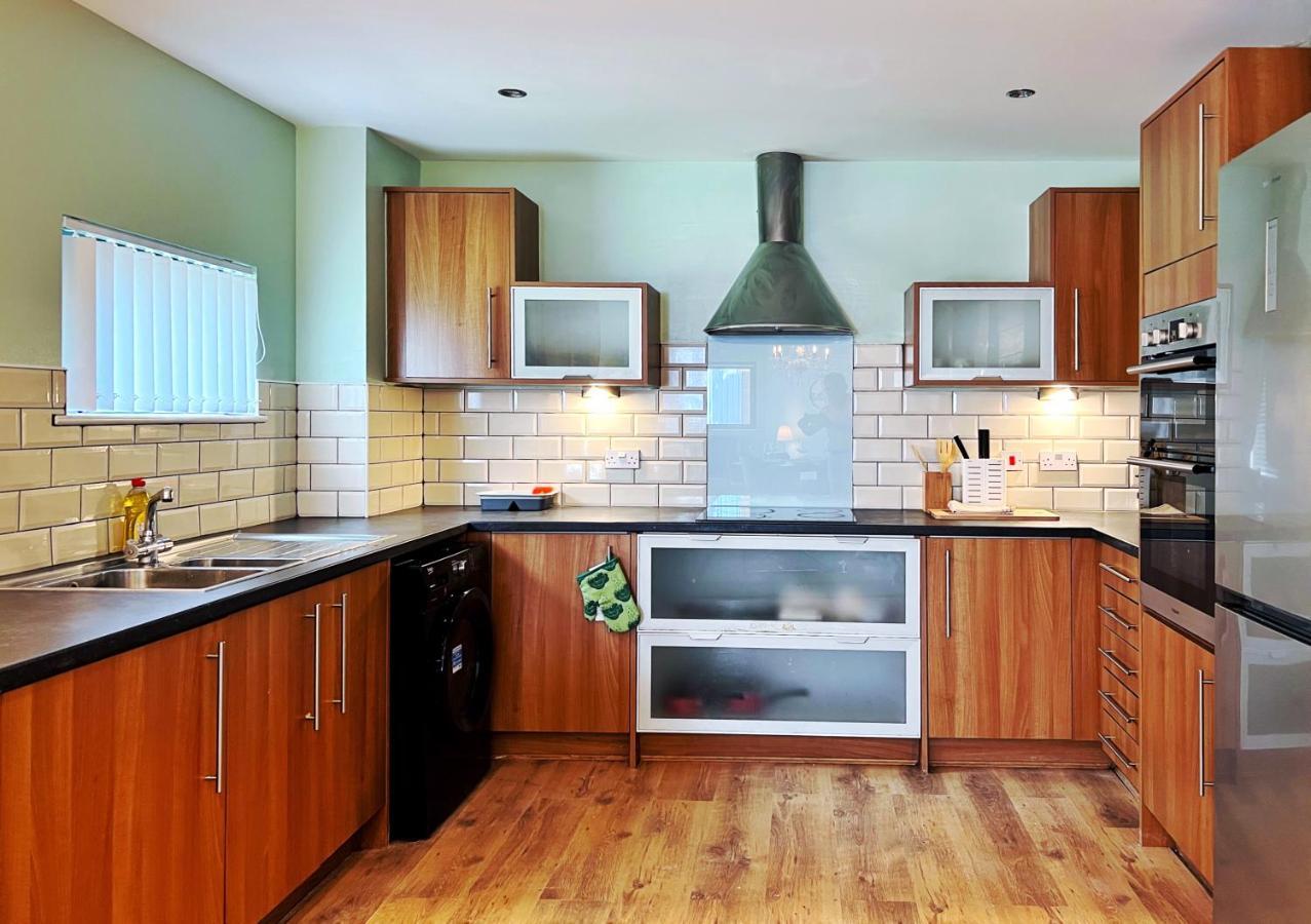 Retro Seaside Apt With Patio Swansea Exterior foto